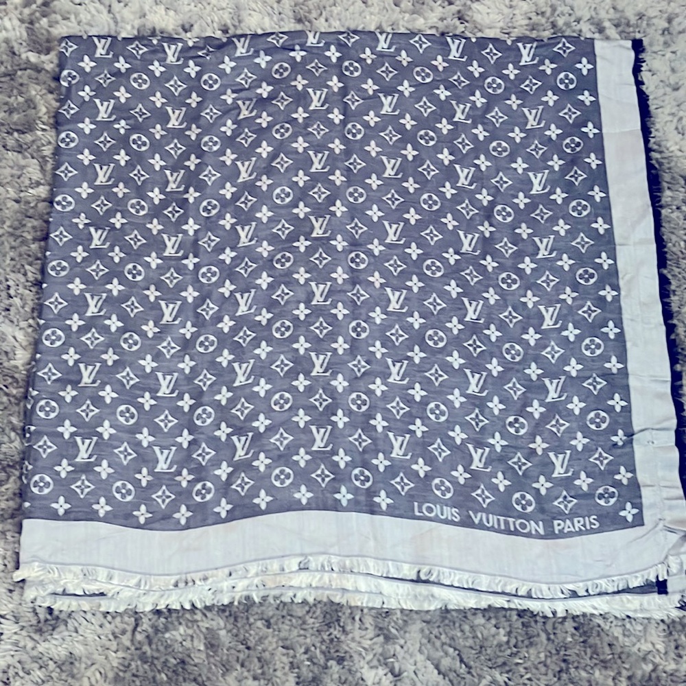 Louis Vuitton oversized scarf